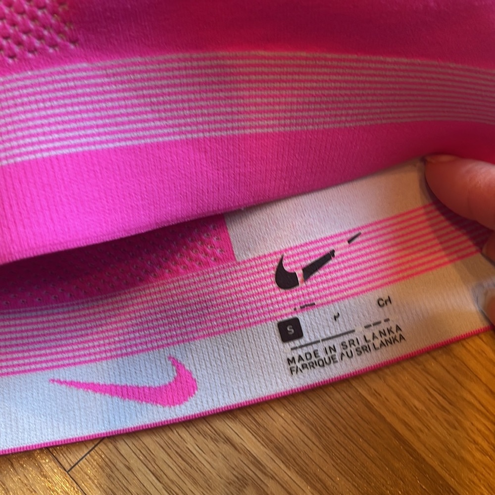 Nike pink fly knit bra - Picture 3 of 5